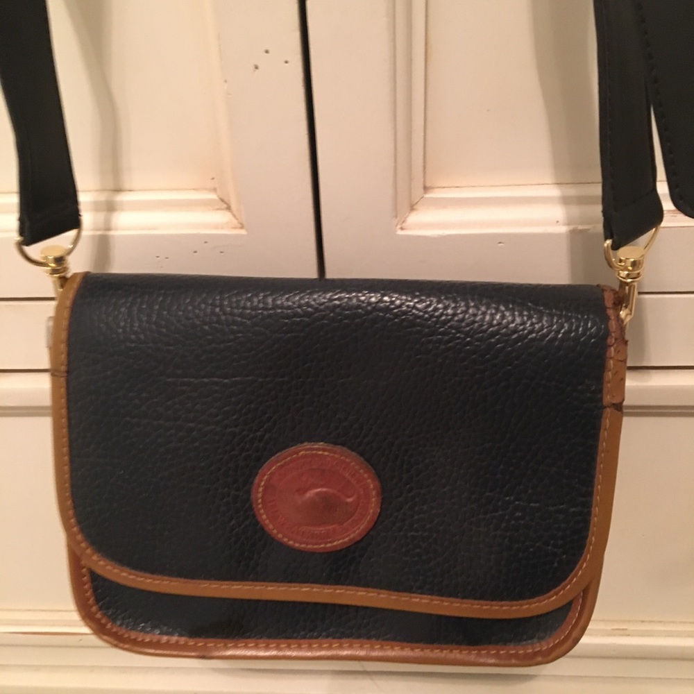 Authentic Vintage Dooney & Bourke Shoulder Purse